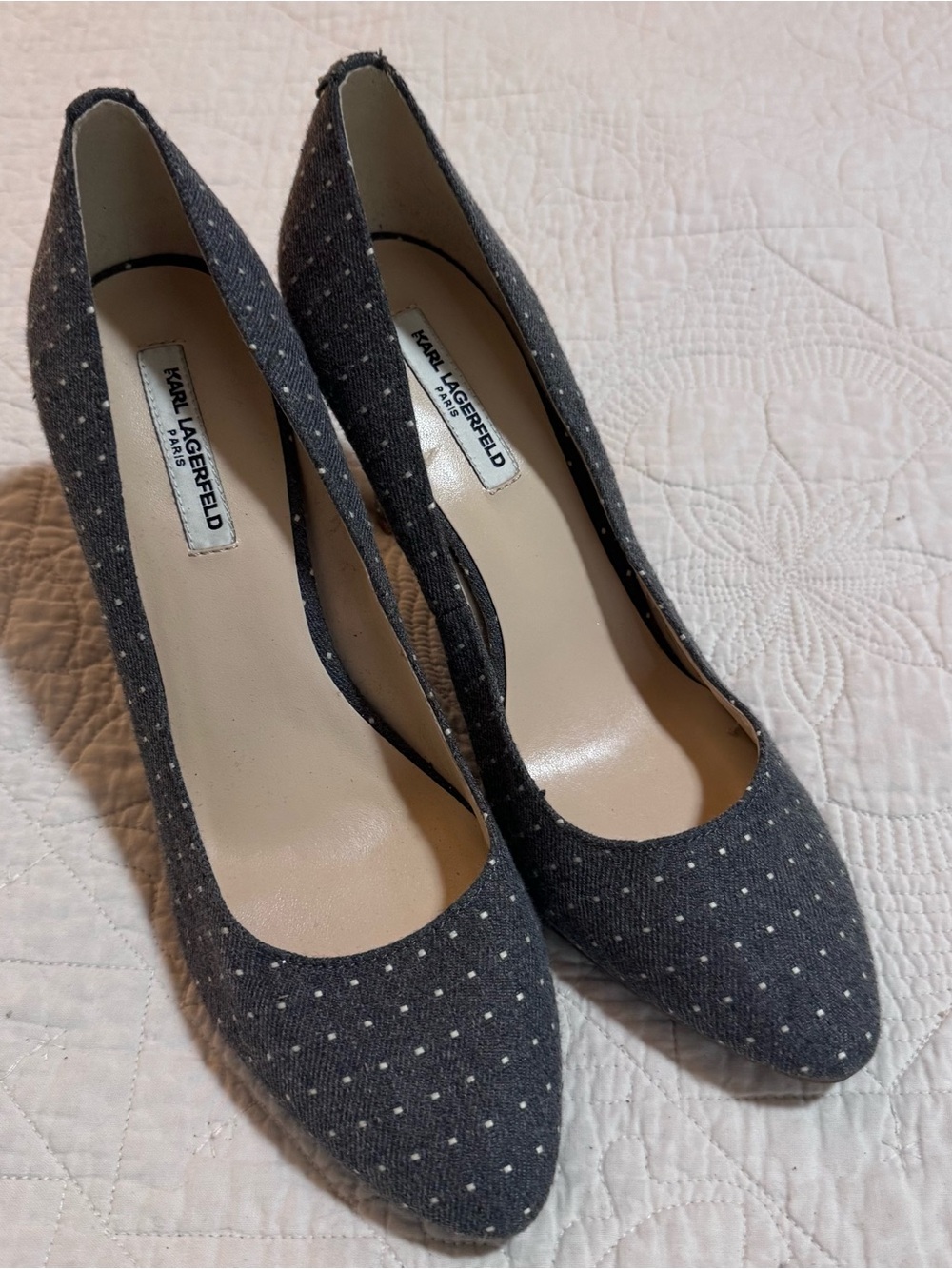 Karl Lagerfeld Gray Polka Dot Pointed Toe Pumps